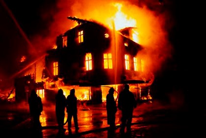 Пожар в многоэтажка Брянска