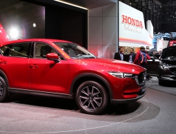 Новую Mazda CX-5 привезут в Россию в течение 2017 года