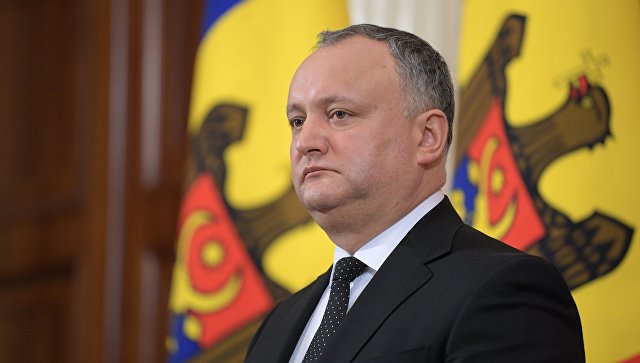 Президент Молдавии выступил против запрета чиновникам посещать Россию