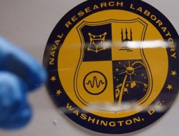 Военные США создали эластичный материал для брони, который можно латать утюгом