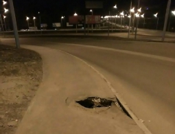 В Брянске возле развязки на Болгарских патриотах провалился асфальт