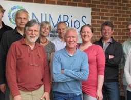 Математики раскрыли эволюционные корни героизма и самопожертвования