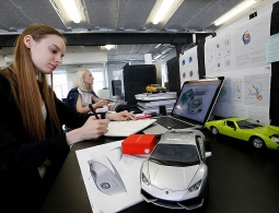 Российско-швейцарский производитель навигаторов выпустит автомобильный AR-дисплей в 2018 году