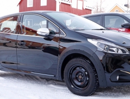 Peugeot 208 нового поколения впервые замечен на тестах