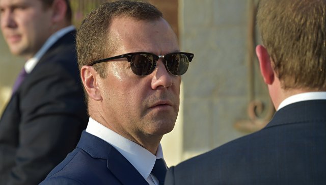 Песков объяснил отсутствие Медведева на заседании в Совете безопасности