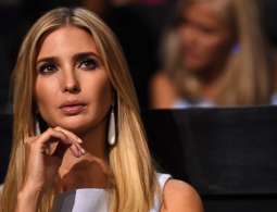 В соцсетях шутят над тем, как Меркель посмотрела на Иванку Трамп