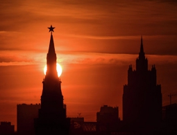 S&P улучшило до позитивного прогноз по рейтингу России