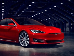 Tesla прекратит производство базовых версий Model S