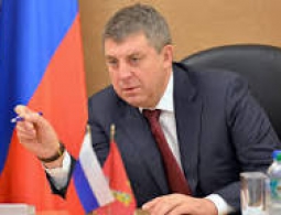 В Брянске губернатор Александр Богомаз приказал срочно отремонтировать дороги