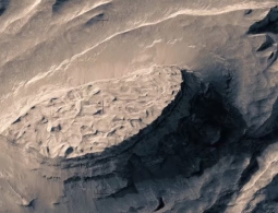 видео дня | Невероятно красивый полёт над поверхностью Марса