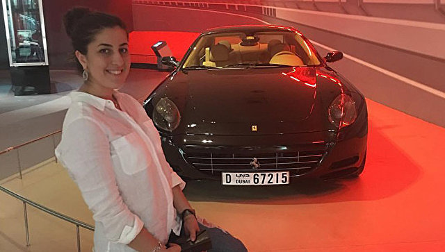 Сотрудниц Сбербанка задержали при покупке Ferrari