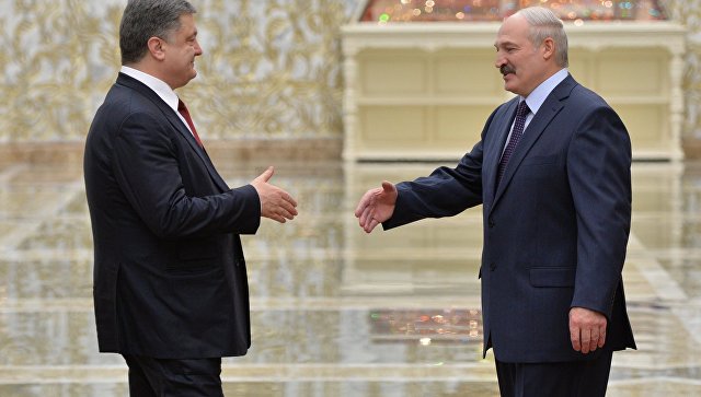Порошенко и Лукашенко обсудили ситуацию в Донбассе