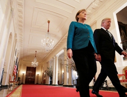 СМИ: Трамп выставил Меркель счет на 375 миллиардов долларов за услуги НАТО
