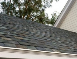 Предзаказы на солнечные крыши Tesla начнут собирать в апреле