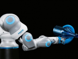 Немецкие инженеры создали пневматическое робощупальце из силикона