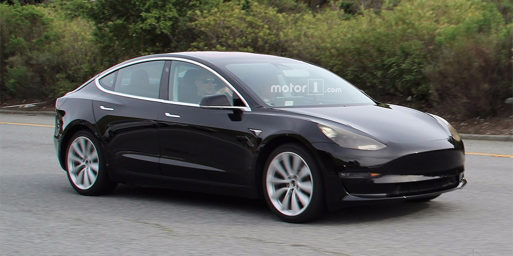 Дизайн нового электрокара Tesla Model 3 рассекретили до премьеры