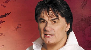 Александр Серов