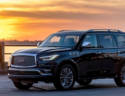 Infiniti назвала российские цены на новый QX80
