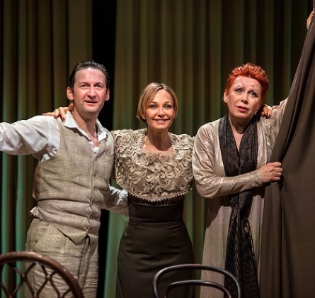 Ваня и Соня и Маша и Гвоздь | Театр Сатирикон