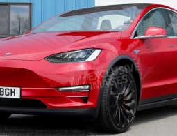 Tesla отложила выпуск компактного электрического кроссовера