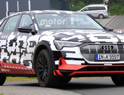 Audi вывела на финальные тесты первый электрический кроссовер