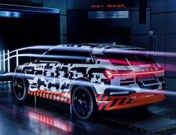 Audi рассказала о своем первом электрическом кроссовере
