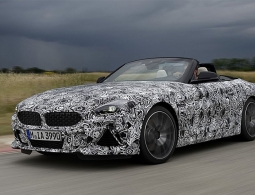 BMW опубликовала первые фотографии родстера Z4
