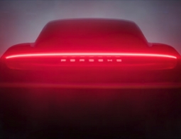 Видео: Porsche показала силуэт своего первого серийного электрокара