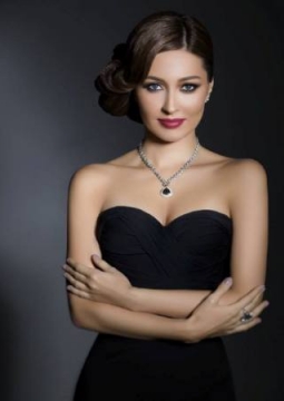 Ксения Дежнева