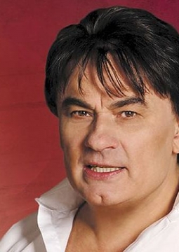 Александр Серов