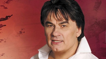 Александр Серов