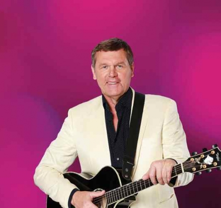 Александр Новиков