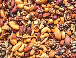 Исследование: орехи улучшают фертильность у мужчин