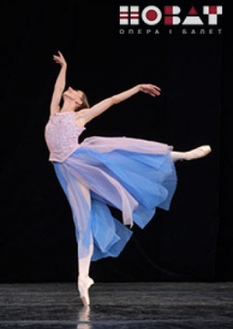 Анна Жарова