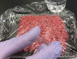 Новая упаковка позволит за секунду определить испортившиеся продукты