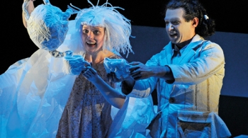 Картонный человечек и Мотылек