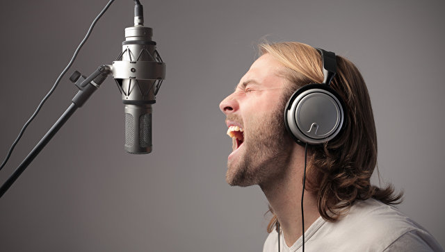 Скрежет и писк: почему людям не нравится звучание своего голоса