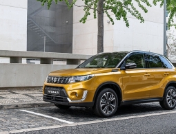 Suzuki анонсировала российские продажи обновленной Vitara