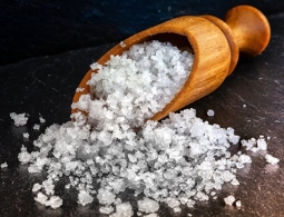 Ученые оспорили миф о вреде соли