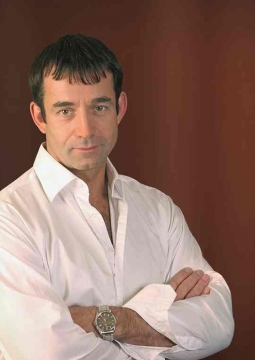 Дмитрий Певцов