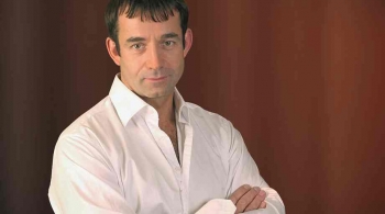 Дмитрий Певцов