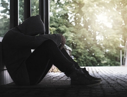 Не жизнь, а мучение. Ученые выяснили, как убивает одиночество