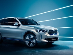 BMW начала принимать заказы на электрический кроссовер iX3