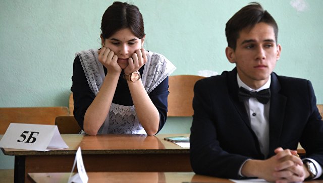Васильевой предложили запретить школьникам гаджеты дороже пяти тысяч рублей