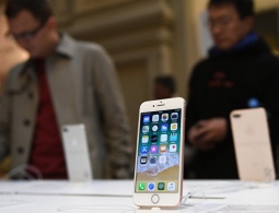 Apple признала дефект iPhone 8