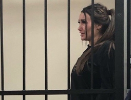 Модель Кира Майер получила полтора года колонии за драку с инспектором ДПС