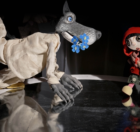 Расскажи мне про Красную Шапочку