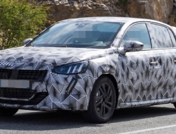 Peugeot 208 нового поколения впервые замечен на тестах