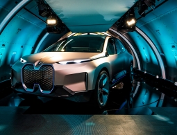 BMW представила новый кроссовер iNext