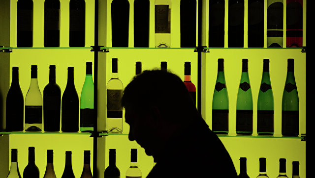 ВОЗ подсчитала, сколько людей в мире умирает от употребления алкоголя